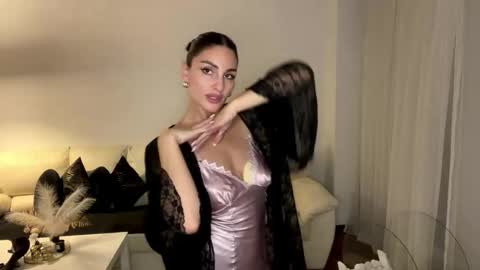 Margot online show from September 2025 08:42:01 PM