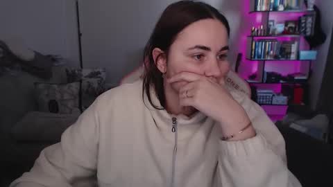 mari moore online show from February 2026 08:24:02 AM