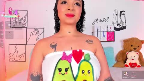 Mari Sweett  online show from September 2025 07:35:01 PM