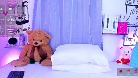 Snapshot of mari_sweett chatting on May 2026 08:06:02 PM Mari Sweett online show from May 2026 08:06:02 PM
