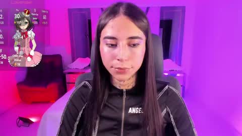 Manuela online show from March 2025 05:53:02 AM