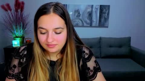 Maria online show from November 2025 08:31:02 AM