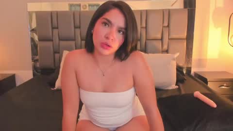 Snapshot of maria_camila00 chatting on April 2026 09:28:02 PM Maria online show from April 2026 09:28:02 PM