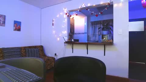 Maria fernanda online show from February 2025 09:31:02 PM