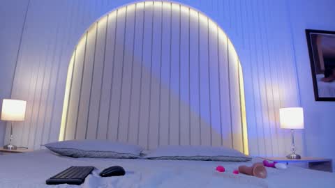 Maria  online show from October 2025 11:54:02 AM