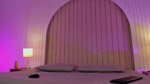 Maria  online show from November 2025 11:24:02 AM