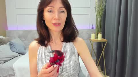 Mari online show from December 2024 04:47:02 PM