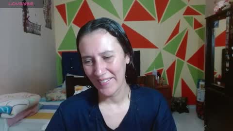 Snapshot of mariam_wish1 chatting on April 2026 06:03:01 PM mariam_wish1 online show from April 2026 06:03:01 PM