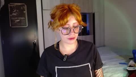 Mariana online show from December 2025 01:11:02 AM