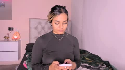 Mariana Roe online show from February 2025 08:59:02 AM