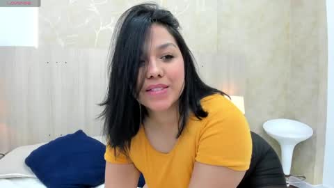 Snapshot of mariana_allen chatting on May 2026 07:52:02 PM Mariana Allen online show from May 2026 07:52:02 PM