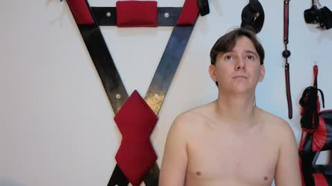 Snapshot of mariana_and_ronny chatting on April 2026 09:42:02 PM Mariana and Ronny online show from April 2026 09:42:02 PM