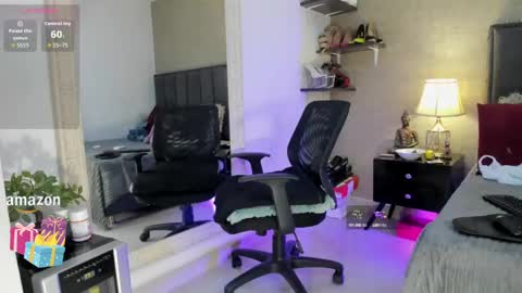 Mar y online show from September 2025 03:03:02 PM