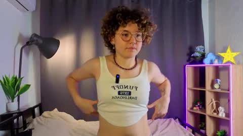 Mariana online show from November 2025 06:09:02 PM