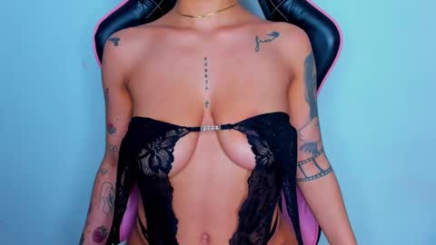 M A R I A N E online show from January 2025 05:54:02 AM