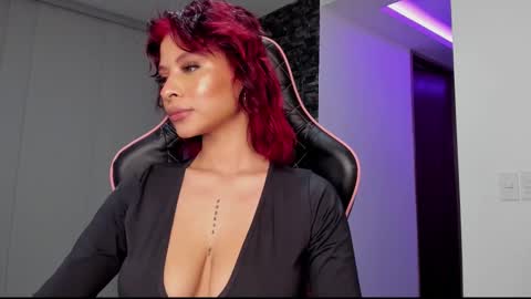 M A R I A N E online show from February 2025 07:12:02 AM