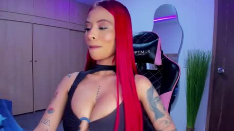 M A R I A N E online show from November 2025 12:12:01 AM