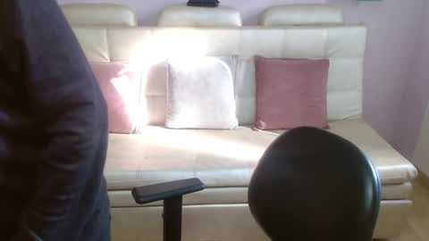 Snapshot of marianne_cam chatting on May 2026 12:43:01 PM marianne_cam online show from May 2026 12:43:01 PM