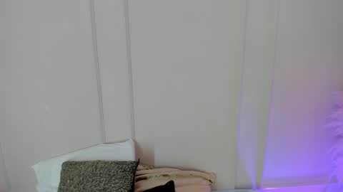 Maria Pettit online show from December 2025 11:50:02 AM