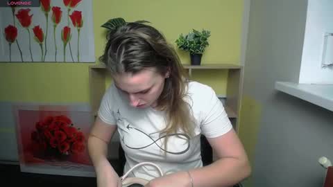 Mariia online show from December 2024 04:35:02 PM