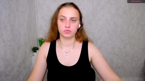 Snapshot of mariatess_ chatting on June 2026 12:26:02 PM Mariia online show from June 2026 12:26:02 PM