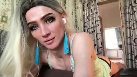 Snapshot of maridekoks chatting on March 2025 11:32:01 AM Mari online show from March 2025 11:32:01 AM