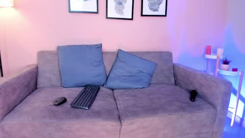 Snapshot of marie_bass chatting on April 2026 01:17:01 PM marie_bass online show from April 2026 01:17:01 PM