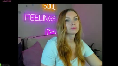 Snapshot of marie_hayes chatting on May 2026 01:22:01 AM marie_hayes online show from May 2026 01:22:01 AM