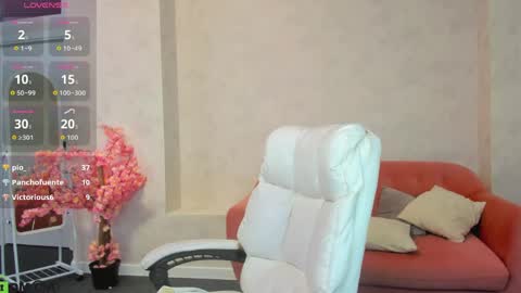 Snapshot of marie_hayes chatting on May 2026 04:07:02 AM marie_hayes online show from May 2026 04:07:02 AM