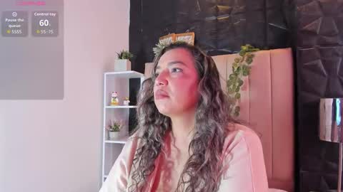 marie_hss online show from November 2025 02:39:02 PM