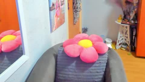 Marie   online show from February 2025 08:10:01 AM