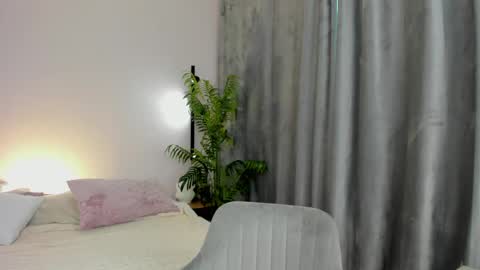 Mariel online show from May 2026 01:36:02 AM