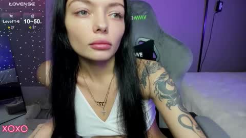 Snapshot of mariella__adams chatting on November 2025 08:49:01 PM Maria online show from November 2025 08:49:01 PM