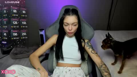 Snapshot of mariella__adams chatting on December 2025 10:24:02 AM Maria online show from December 2025 10:24:02 AM