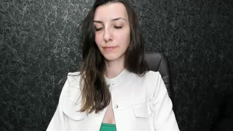 Snapshot of marielleanker chatting on November 2025 02:59:01 AM marielleanker online show from November 2025 02:59:01 AM