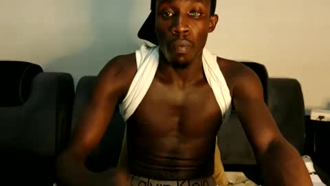 marietabro online show from April 2026 09:52:01 PM