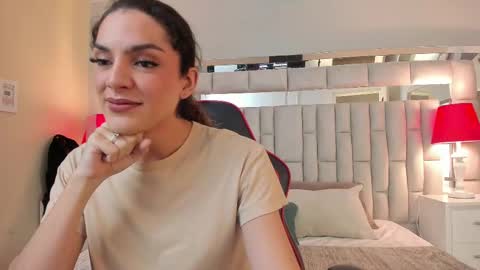 mariiahneedles online show from October 2025 12:32:02 AM