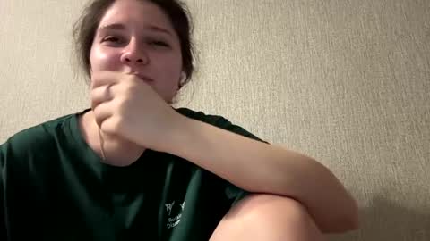 Emmie online show from April 2026 08:09:02 AM