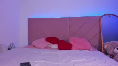 Marily Daniela online show from November 2025 02:14:02 AM