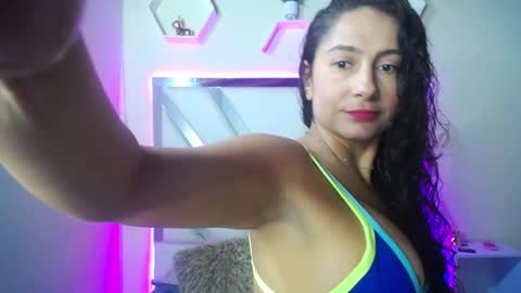 marilynetthan online show from December 2024 01:22:02 PM