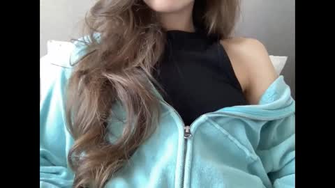 Marina online show from February 2025 12:03:02 PM