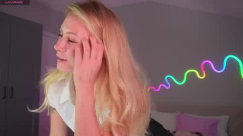 Mary online show from April 2026 05:06:01 PM