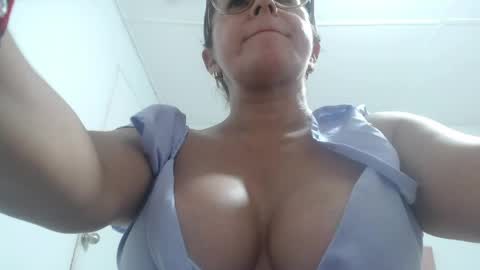 Snapshot of mariska_69 chatting on June 2026 01:45:01 AM mariska_69 online show from June 2026 01:45:01 AM
