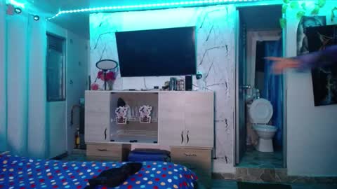 Maritza Ferrer -Samara Beltran online show from October 2025 04:13:01 AM