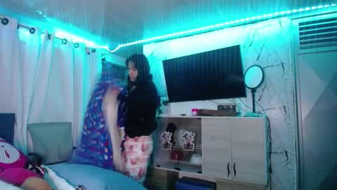 Maritza Ferrer -Samara Beltran online show from November 2025 06:45:01 AM