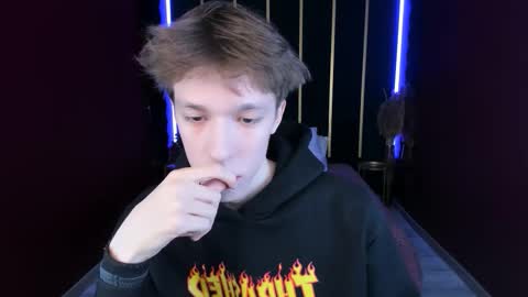 Mark online show from December 2025 08:58:01 PM