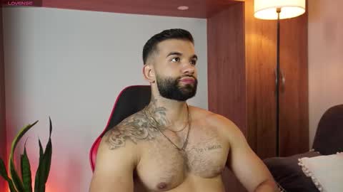 Mark online show from November 2025 12:10:02 AM