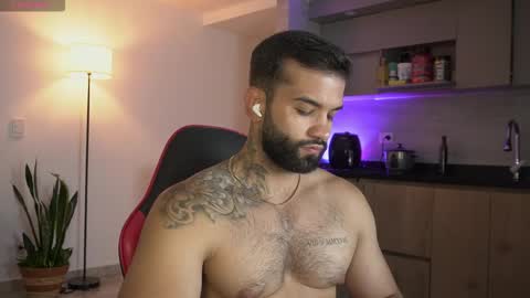 Mark online show from March 2026 12:25:01 AM