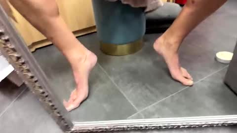 markk online show from November 2025 02:21:01 AM