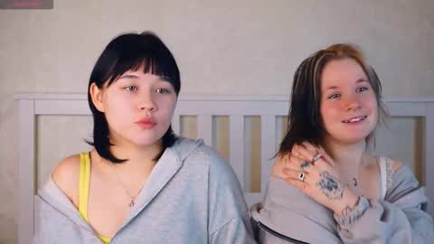 Kira and Evia online show from November 2025 08:24:01 AM